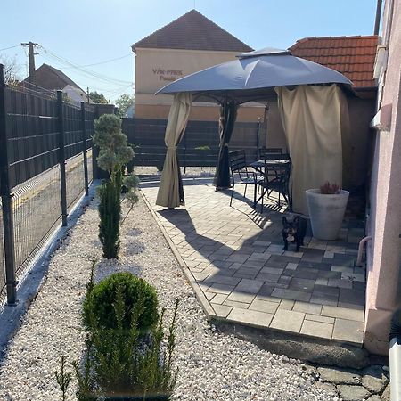Varkerulet Apartman Sarvar Exterior foto